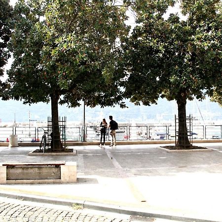 Apartments Astoria Hn Herceg Novi Bagian luar foto