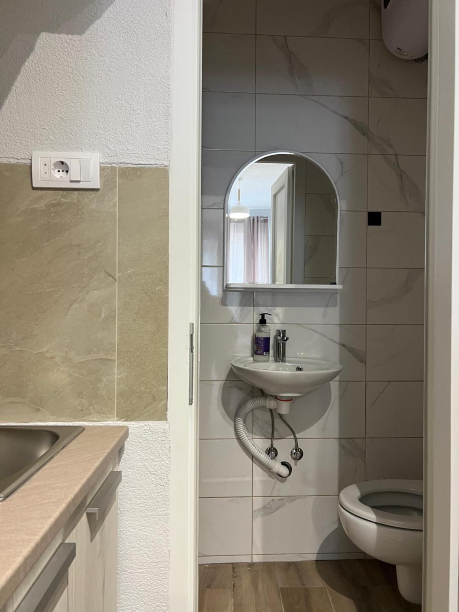 Apartments Astoria Hn Herceg Novi Bagian luar foto