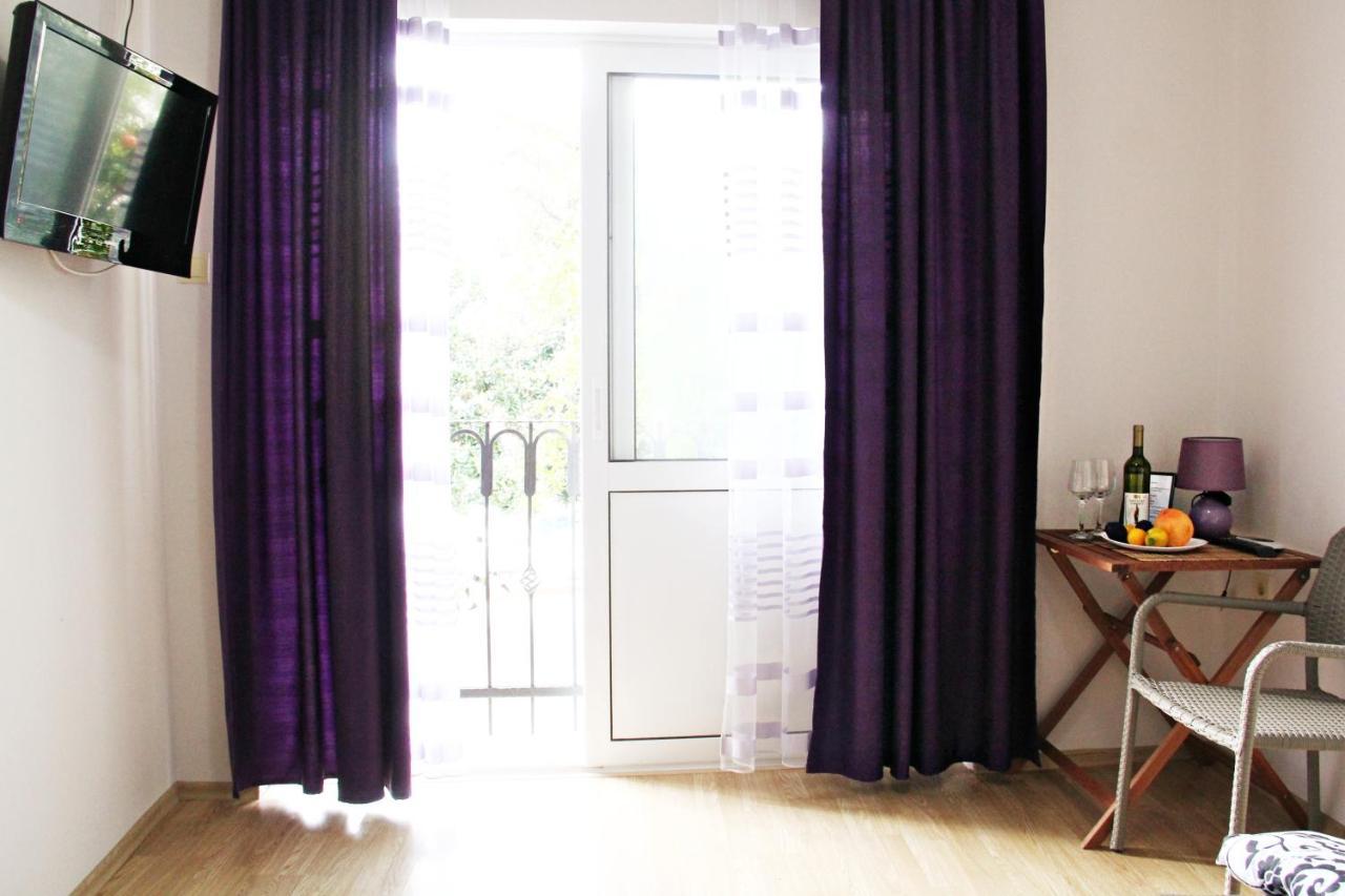 Apartments Astoria Hn Herceg Novi Bagian luar foto